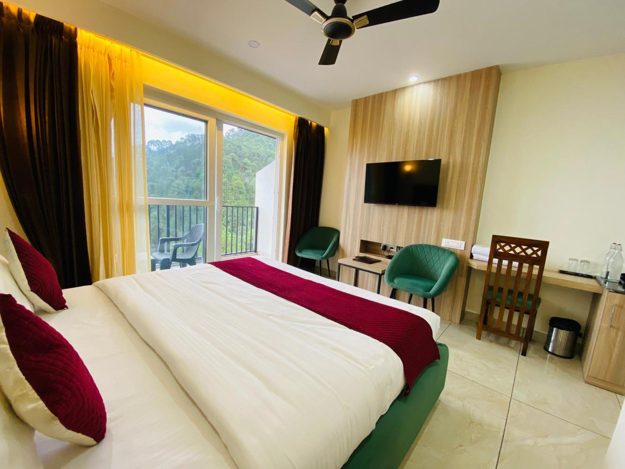 Hotel Pines And Peeks By Tws Hotels Dalhousie Dış mekan fotoğraf
